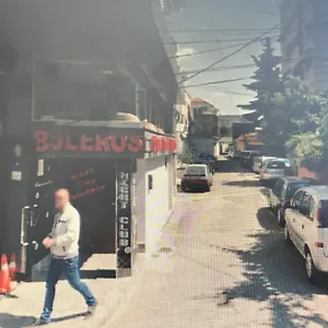 Hygge , Tirana Albânia